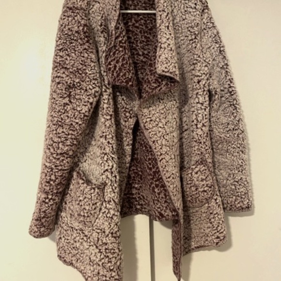 PINK FLUFFY SWEATER - Picture 2 of 2